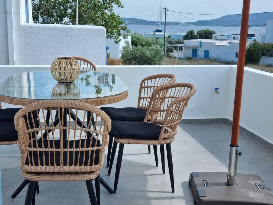 Kryni Deluxe Houses 아다마스 외부 사진