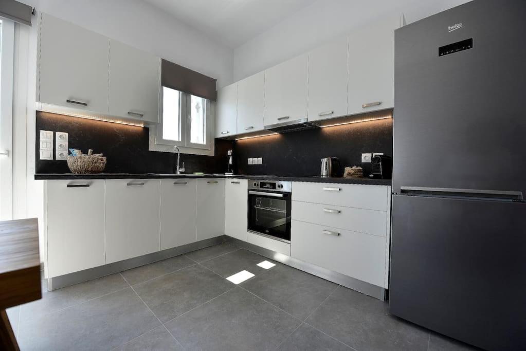 Kryni Deluxe Houses 아다마스 외부 사진