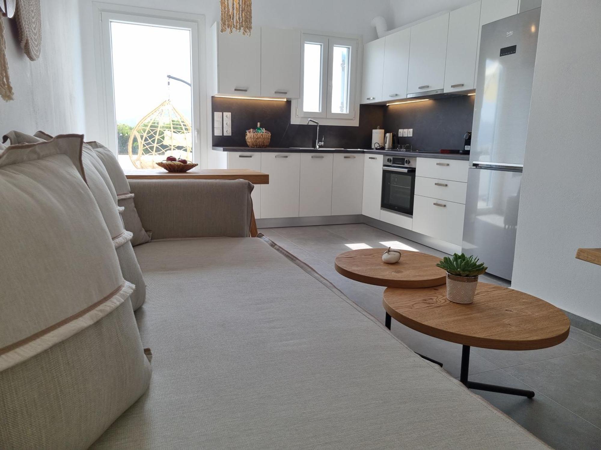 Kryni Deluxe Houses 아다마스 객실 사진